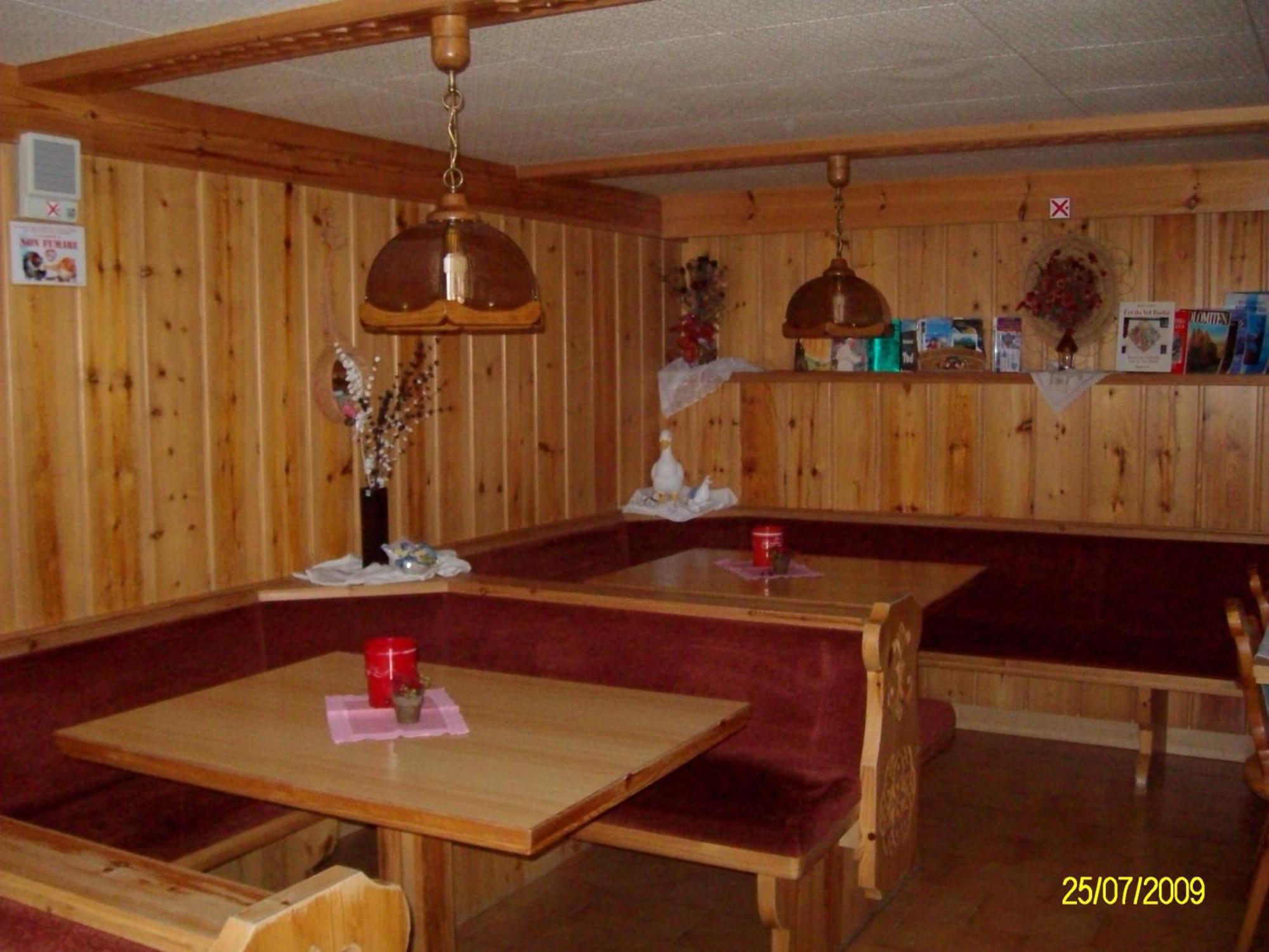 Elmes Bed & Breakfast Ла Виля Екстериор снимка